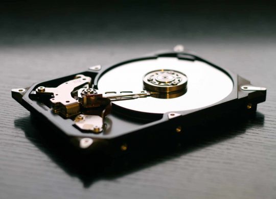 hard-drive-607461_1920